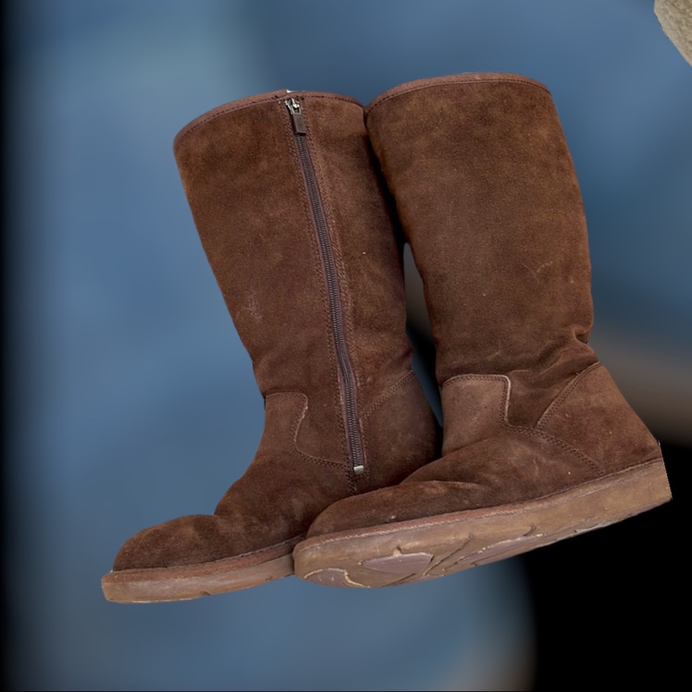 Ugg 5325 Tall Chocolate Brown Boots with zipper size 10